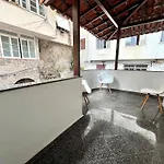 Casa Em Copacabana - 2 Suites E Garagem