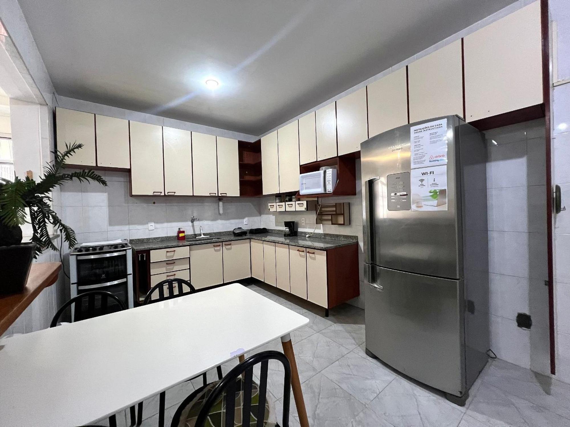 Casa Em Copacabana - 2 E Garagem